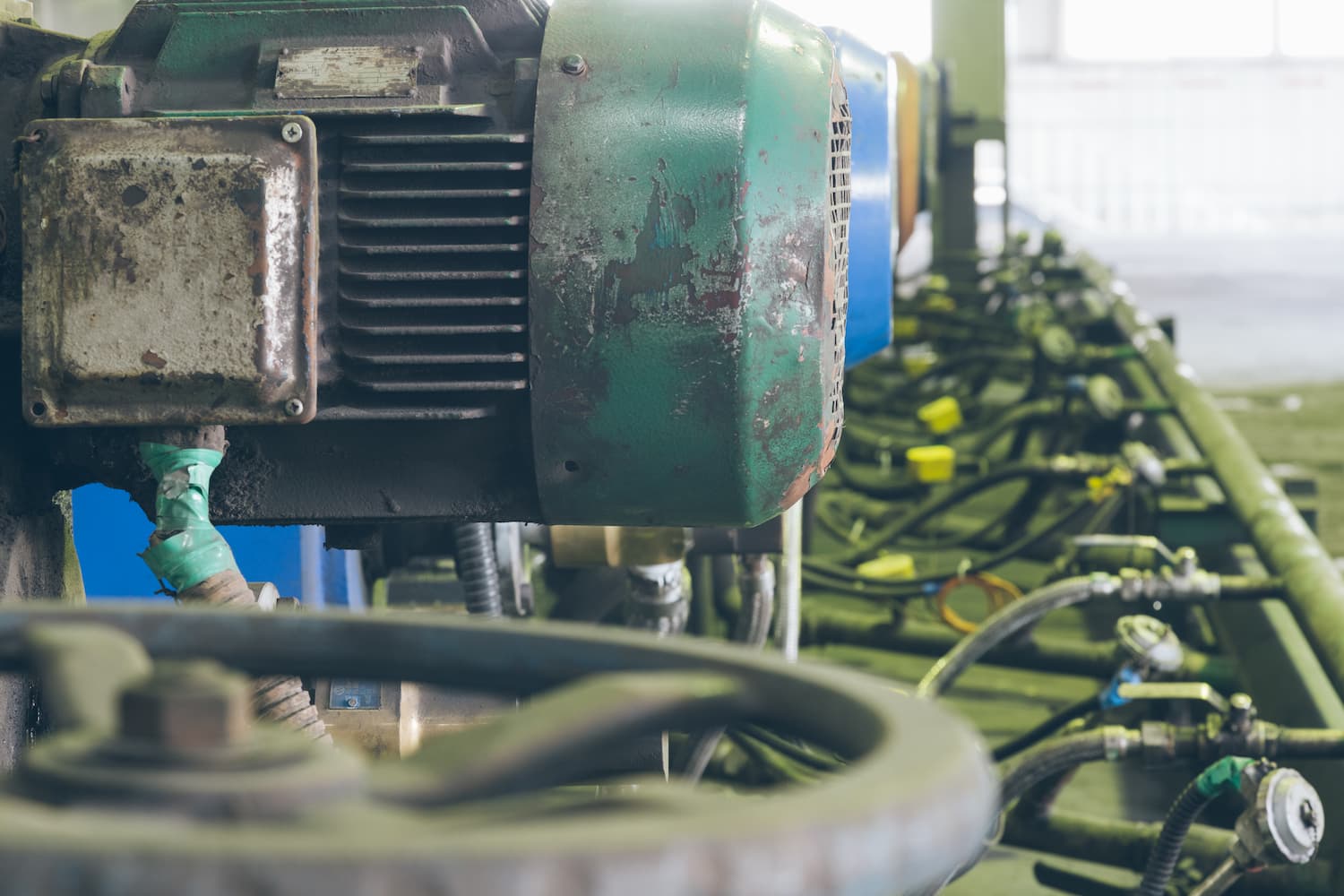 Oil-Injected vs Oil-Free Air Compressors: Which one does your industry need?